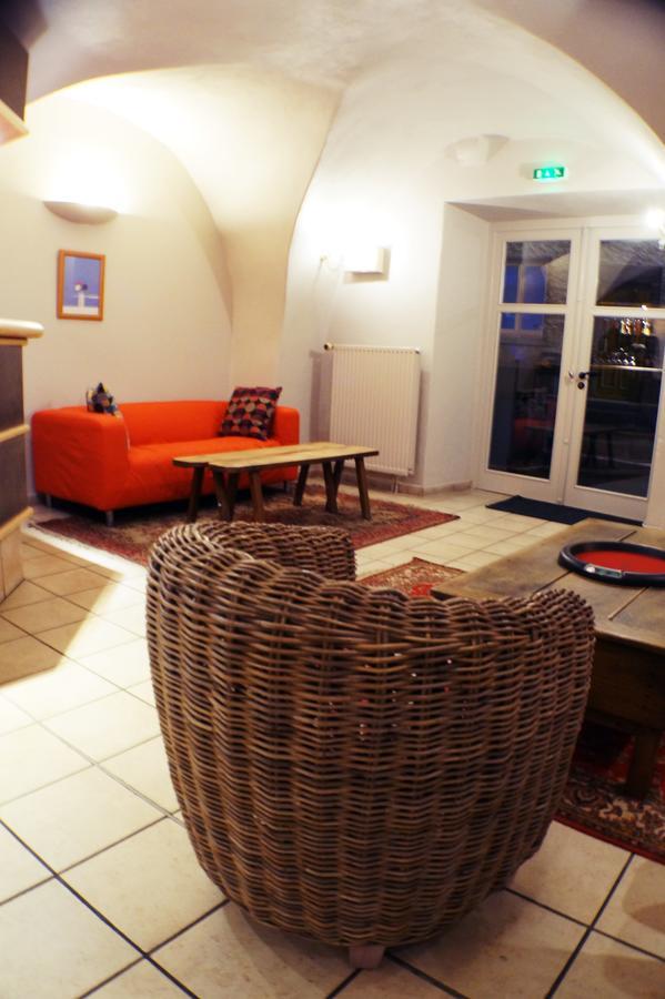 Logis Hotel Du Commerce Volvic Eksteriør bilde